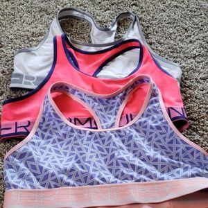 Under armour set of 3 sports bra/top